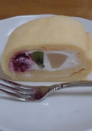 しっとりふわふわロールケーキ-レシピのメイン写真
