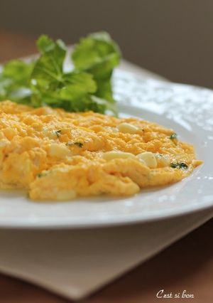 セロリとダブルチーズのオムレツ-レシピのメイン写真