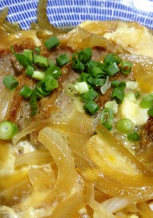 【絶品】メンチカツの卵とじ。-レシピのメイン写真