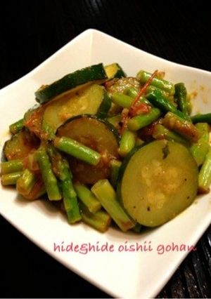 煮るだけ！簡単！ズッキーニのコンソメ煮-レシピのメイン写真