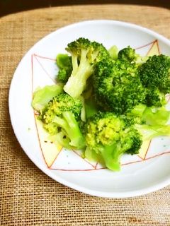 ブロッコリーのアンチョビガーリック炒め-レシピのメイン写真