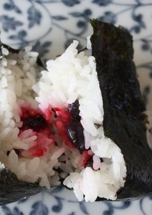 ハスカップ塩漬けおにぎり-レシピのメイン写真