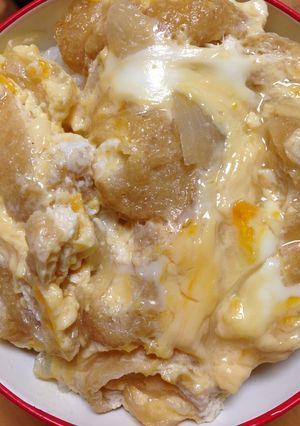 卵三つと油揚二枚で二歳児大満足卵丼！-レシピのメイン写真