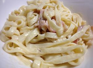 うどん乾麺の手抜き和風濃厚カルボナーラ-レシピのメイン写真