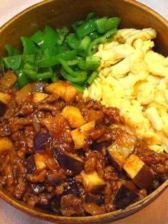 なんちゃってイタリアン三色丼-レシピのメイン写真