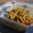 料理研究家の 梨と豚キムチの和え物