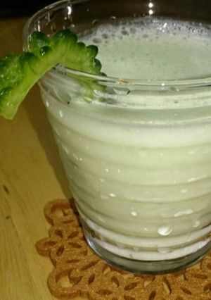スゴク飲みやすいっ!ゴーヤスムージー☆-レシピのメイン写真