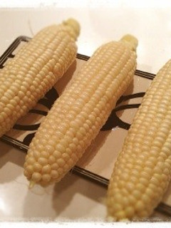 甘〜いコーンは皮ごとレンジで材料いらず♡-レシピのメイン写真