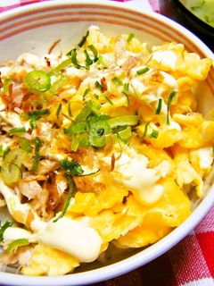 朝食や1人ランチに♪ツナタマ丼-レシピのメイン写真