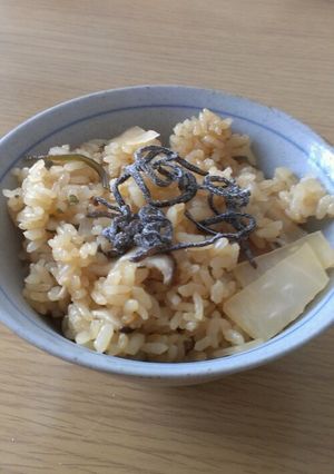 簡単！ずぼら学生の炊き込みご飯-レシピのメイン写真