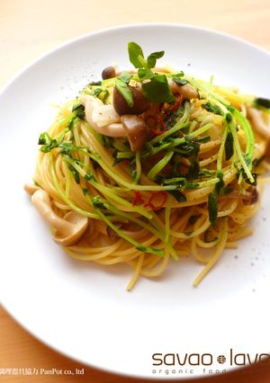 豆苗ときのこのシンプルパスタ-レシピのメイン写真
