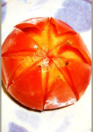 花が咲いたよ！超簡単なトマトの飾り切り！-レシピのメイン写真