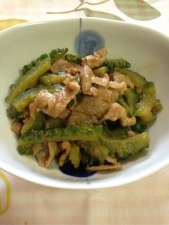 ご飯が進む☆ゴーヤと豚肉のうま辛味噌炒め-レシピのメイン写真