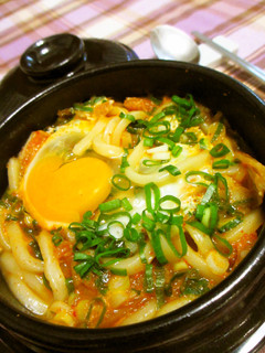 キムチ鍋うどん(김치뚝배기우동)。-レシピのメイン写真