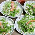 水菜とかにかまのドレッシング和え