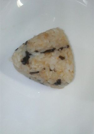 ＊鮭フレーク＆塩昆布で絶品おにぎり＊-レシピのメイン写真