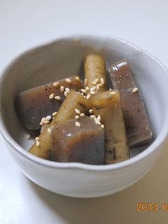 シンプル♪ 牛蒡と蒟蒻の煮物-レシピのメイン写真