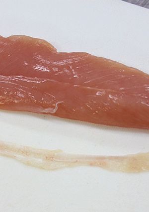 鶏ささみ　筋の取り方［筋抜き・筋取り］-レシピのメイン写真