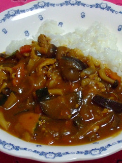 白桃と桃太郎トマトと夏野菜のカレー-レシピのメイン写真