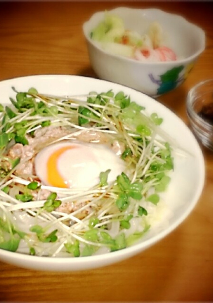 とろ～り卵のかいわれツナマヨうどん。-レシピのメイン写真
