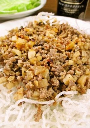 肉味噌とパリパリ春雨のレタス巻き-レシピのメイン写真