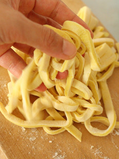 カレーにいかが?ターメリック手打ちうどん-レシピのメイン写真