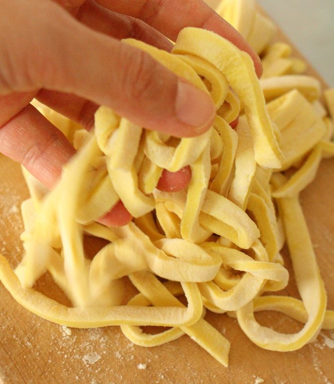 カレーにいかが？ターメリック手打ちうどん-レシピのメイン写真
