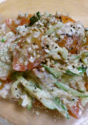トマトときゅうりのめんつゆマヨ胡麻和え♪-レシピのメイン写真