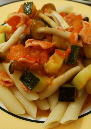 トマトとシメジのパスタソース-レシピのメイン写真