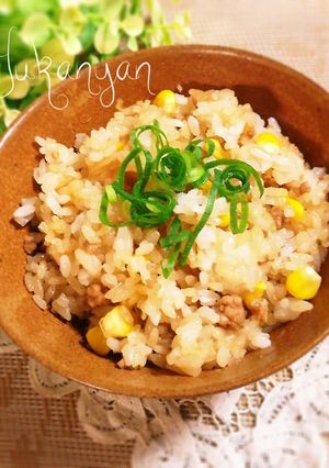 バター香る♥コーン豚そぼろご飯♪-レシピのメイン写真