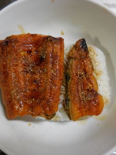 スーパーのうなぎの蒲焼きを早く柔らかく-レシピのメイン写真