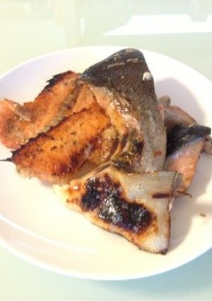 鮭アラで♪白ワインに合うハーブ塩焼き-レシピのメイン写真