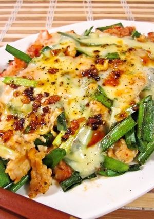 豚ニラキムチのチーズ焼き-レシピのメイン写真