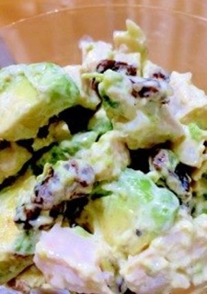 アボカド・鶏むね・レーズンのサラダ-レシピのメイン写真