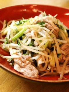 セロリの葉ともやしの超簡単タイ風炒め-レシピのメイン写真