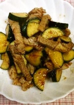 ズッキーニと豚肉の炒め物-レシピのメイン写真