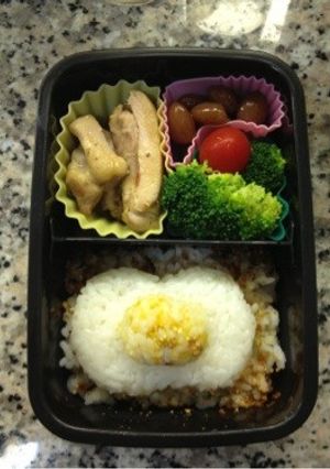 キャラ弁 フェイクな目玉焼き-レシピのメイン写真