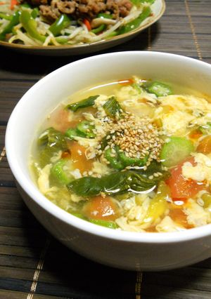 青梗菜とトマトの中華風スープ-レシピのメイン写真