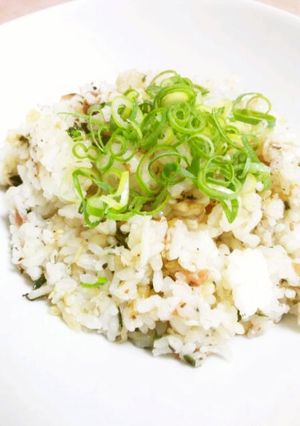 簡単☆ランチに♪＊梅とじゃこの炒飯＊-レシピのメイン写真