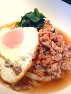 【簡単】ガパオうどん鶏塩スープ-レシピのメイン写真