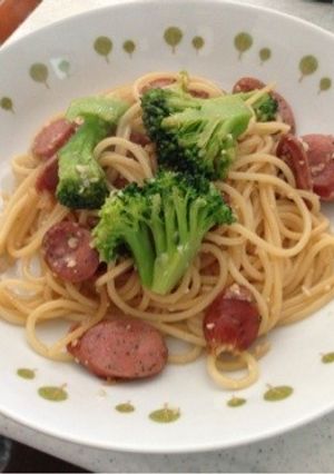 ブロッコリーとソーセージのペペロンチーノ-レシピのメイン写真