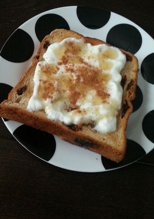 朝食に！レーズン好きのヨーグルトトースト-レシピのメイン写真