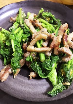 【粉】菜の花と豚バラの炒めもの【チーズ】-レシピのメイン写真