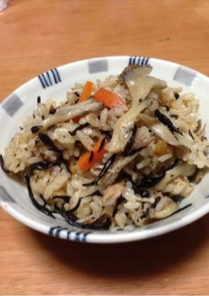 J家の大人気ひじきご飯-レシピのメイン写真
