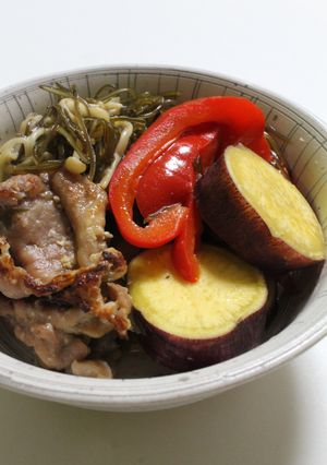 豚薄切り肉＋塩麹でさつま芋エノキ昆布煮物-レシピのメイン写真