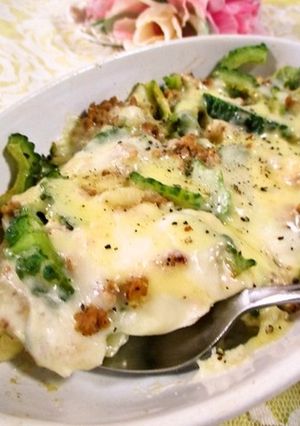味噌ミンチでゴーヤとポテトのチーズ焼き-レシピのメイン写真