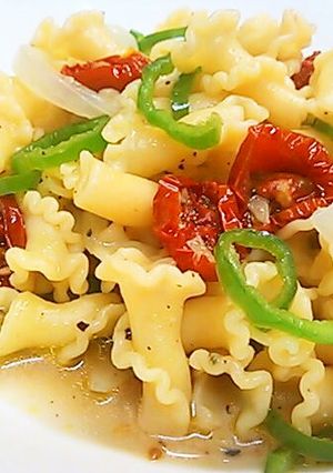 ドライトマトとピーマンのショートパスタ-レシピのメイン写真