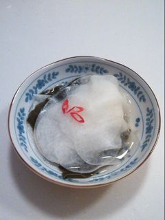 お塩を使わずお漬物★簡単大根の千枚漬け♪-レシピのメイン写真