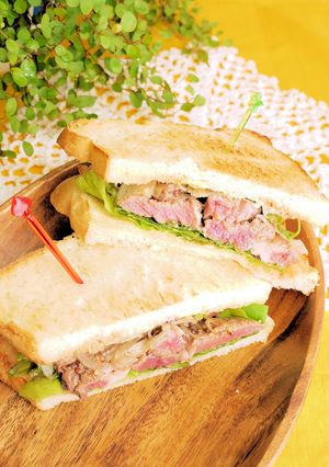 がっつり♡ビーフステーキのサンドイッチ-レシピのメイン写真