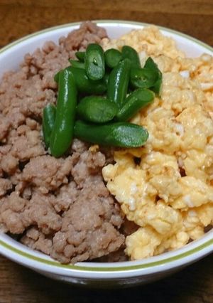 鶏そぼろ三色丼(そぼろ弁当にも♪)-レシピのメイン写真